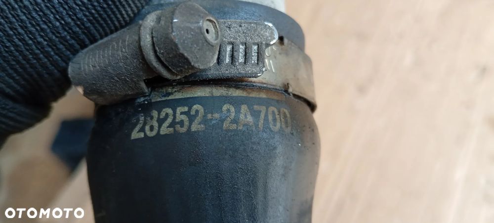 Przewód wąż rura intercoolera Hyundai i40 1.7 CRDI 28252-2A700 - 9