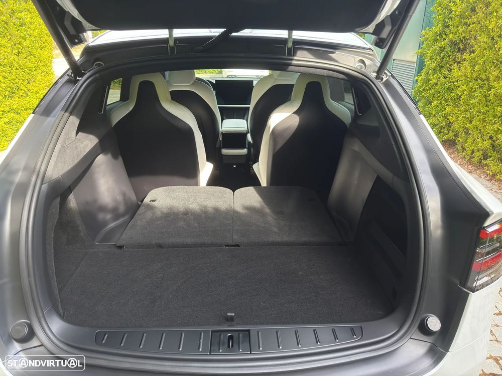 Tesla Model X Plaid AWD - 26