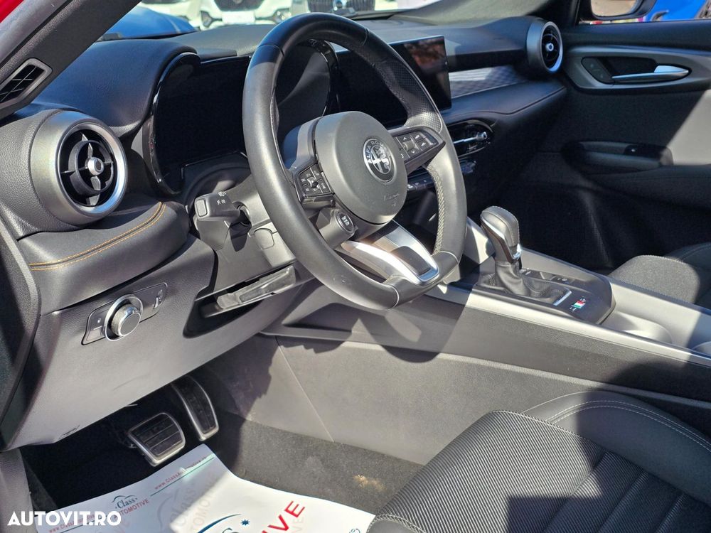 Alfa Romeo Tonale 1.3T PHEV Q4 280 CP AT6 Edizione Speciale - 11