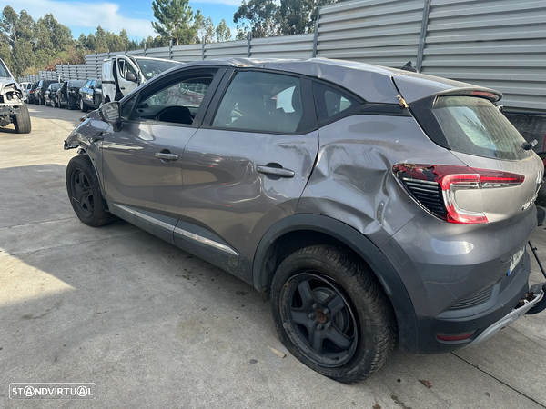 RENAULT CAPTUR 1.5 BLUE DCI DE 2022 (CENTRO DE ABATE)