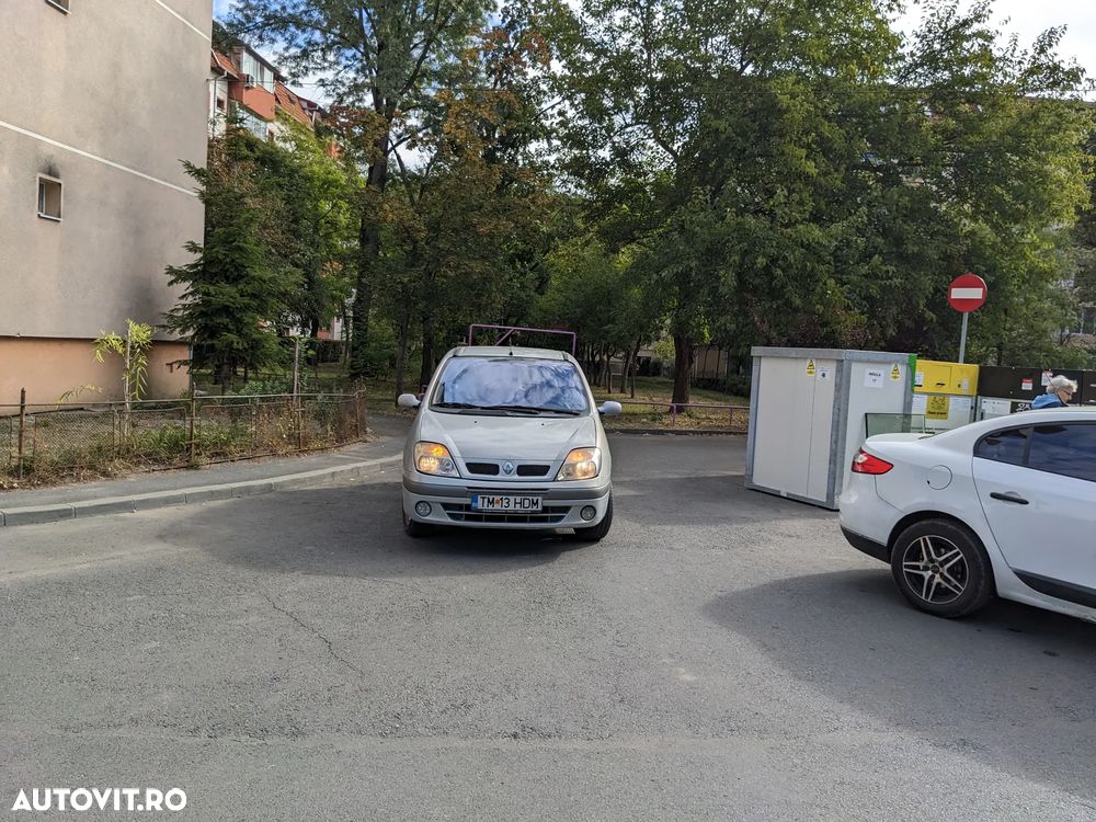 Renault Scenic 1.6 16V Aut. Privilege - 1