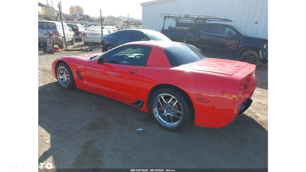 Chevrolet Corvette - 5