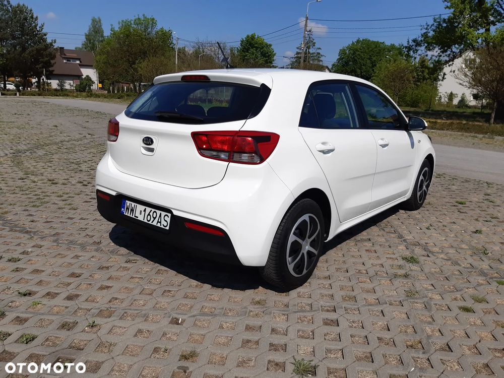 Kia Rio 1.2 Attract - 12