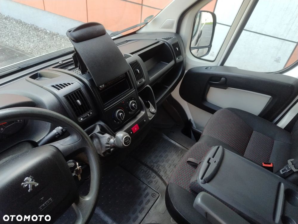 Peugeot BOXER PO LIFTINGU 2.2 HDI (130KM) 6-BIEGÓW (L2H2) STAN IDEALNY KLIMA TEMPOMAT NIE MA RDZY SERWIS KM ! ! ! - 13