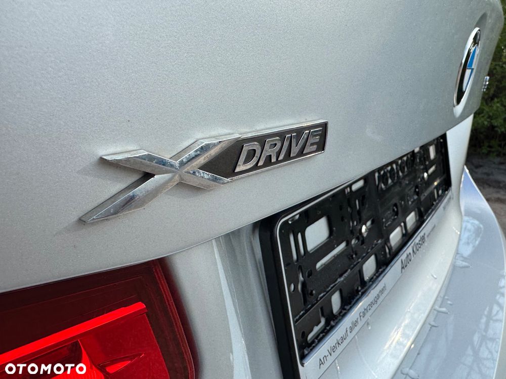 BMW Seria 3 328i xDrive Sport Line - 21