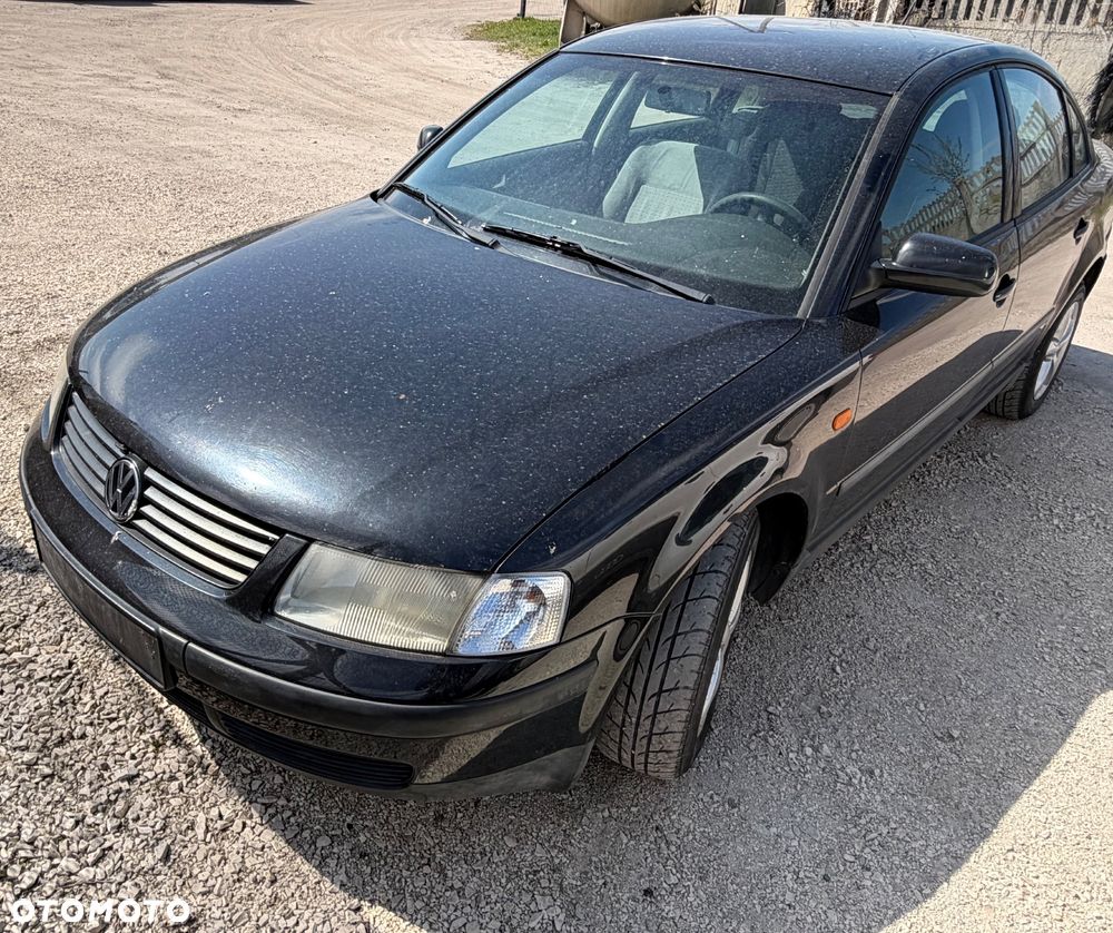 Volkswagen Passat B5 1.9 TDI 110KM 1997 Sedan – na części, Silnik - 1