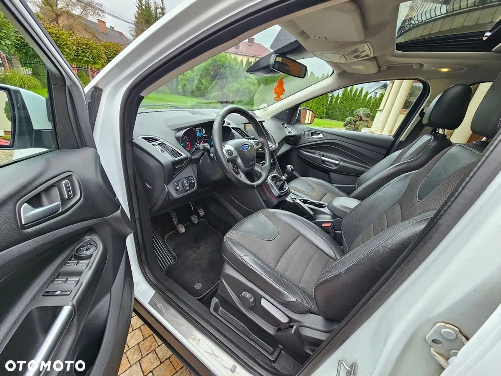 Ford Kuga 2.0 TDCi 4x4 Titanium - 29
