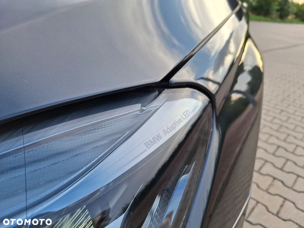 BMW Seria 7 750i xDrive - 8
