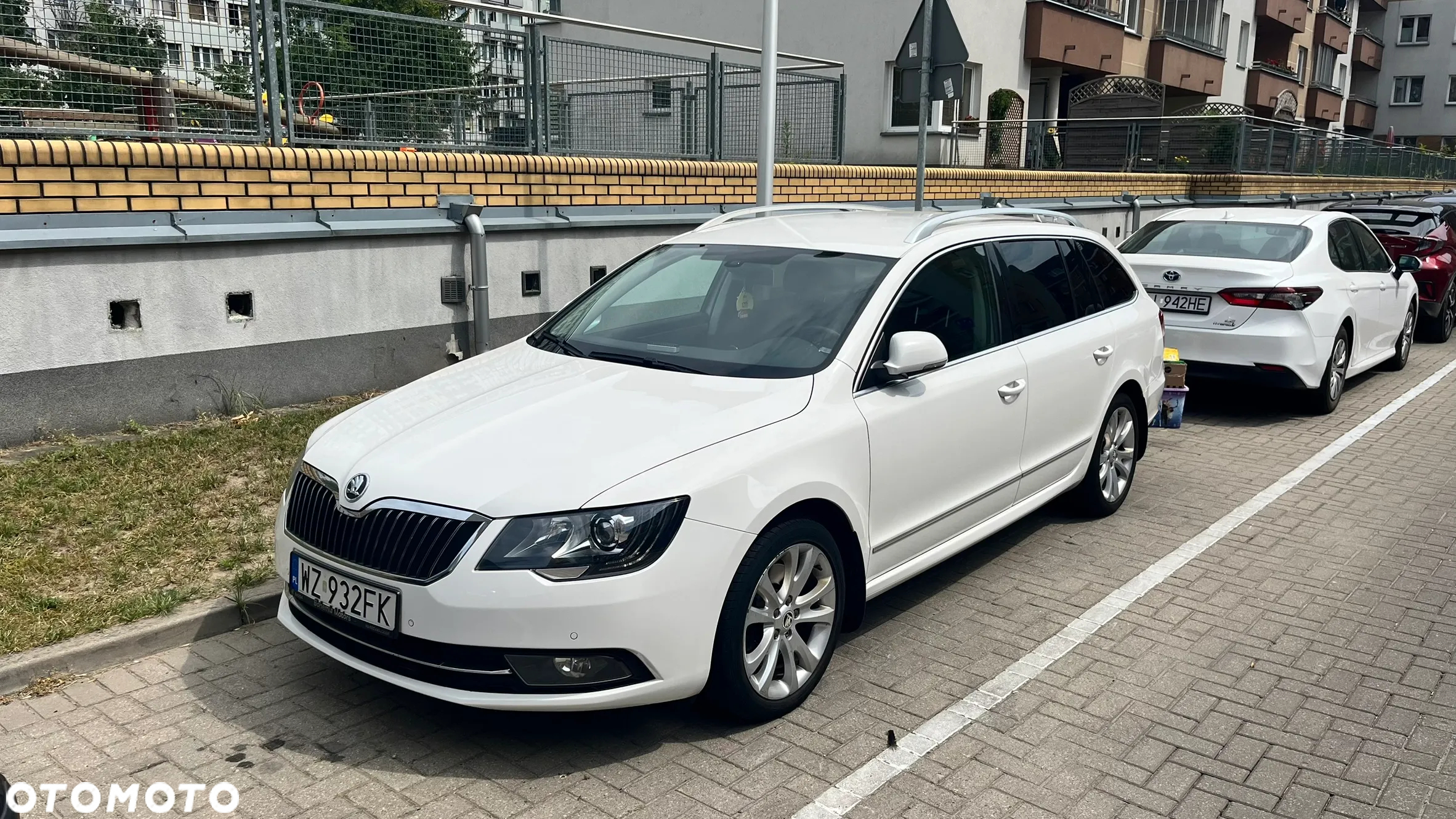 Skoda Superb 2.0 TDI Ambition DSG - 2
