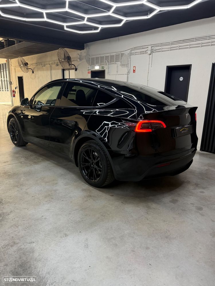 Tesla Model Y Standard - 4