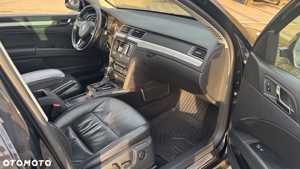 Skoda Superb 2.0 TDI DSG Elegance - 9
