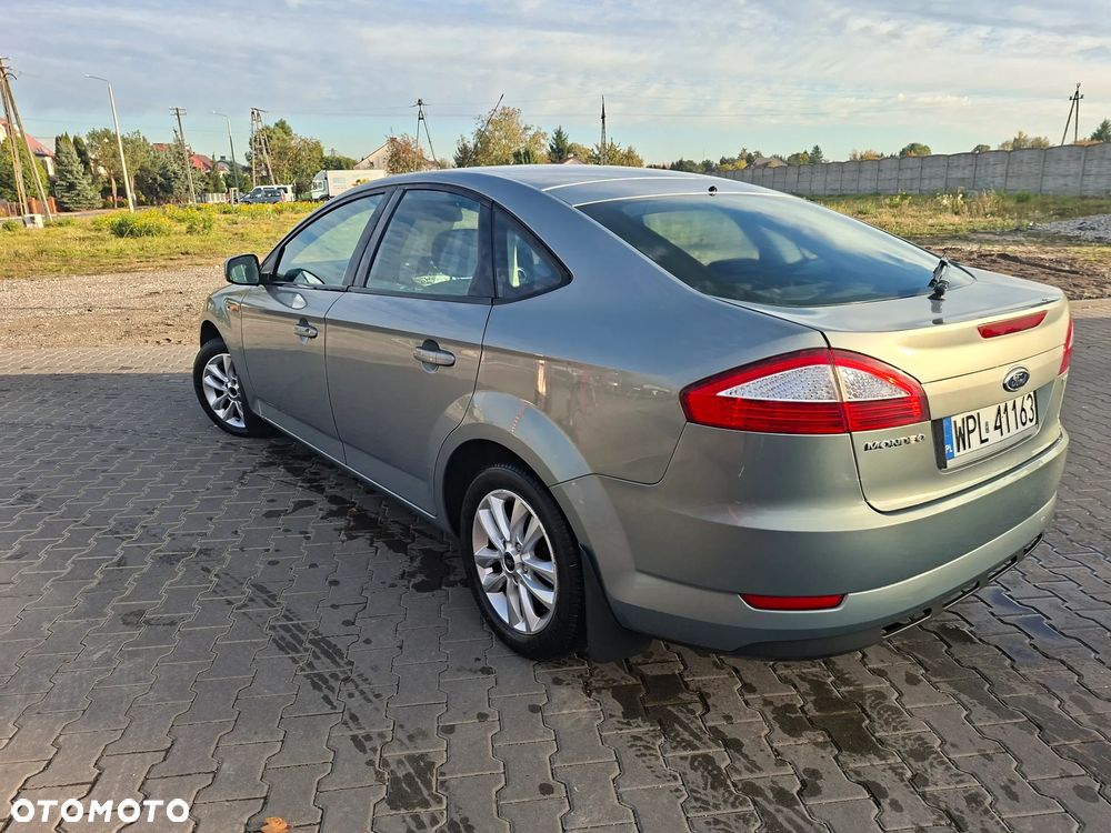 Ford Mondeo 1.8 TDCi Ambiente - 29