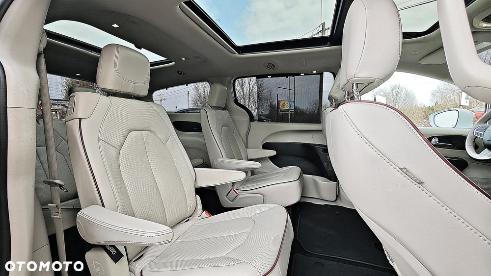 Chrysler Pacifica - 18