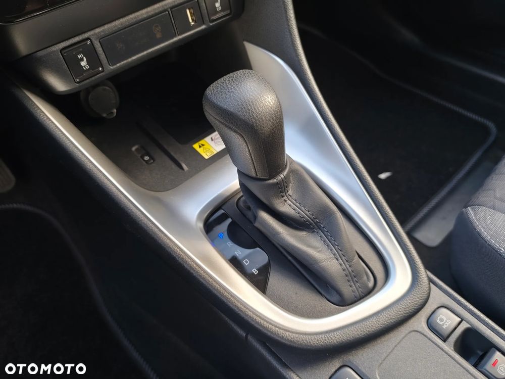 Toyota Yaris Hybrid 100 Premium EU6 - 33