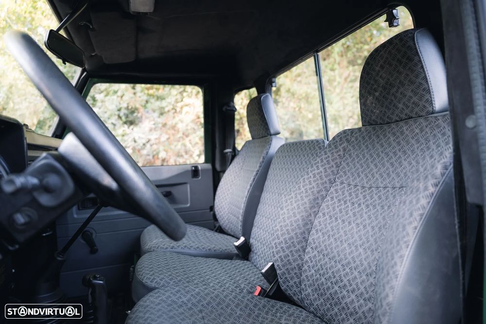 Land Rover Defender 90 2.5 TDi Metal Top - 24