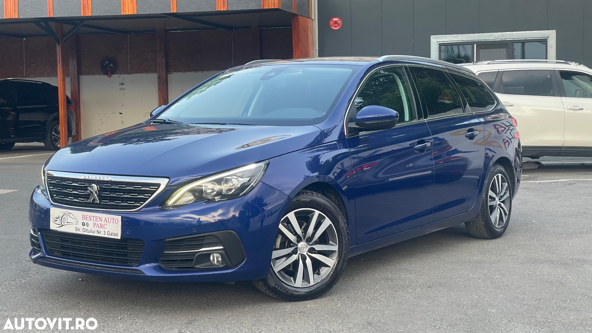 Peugeot 308 1.2 L PureTech Turbo S&S EAT8 Allure Pack - 13