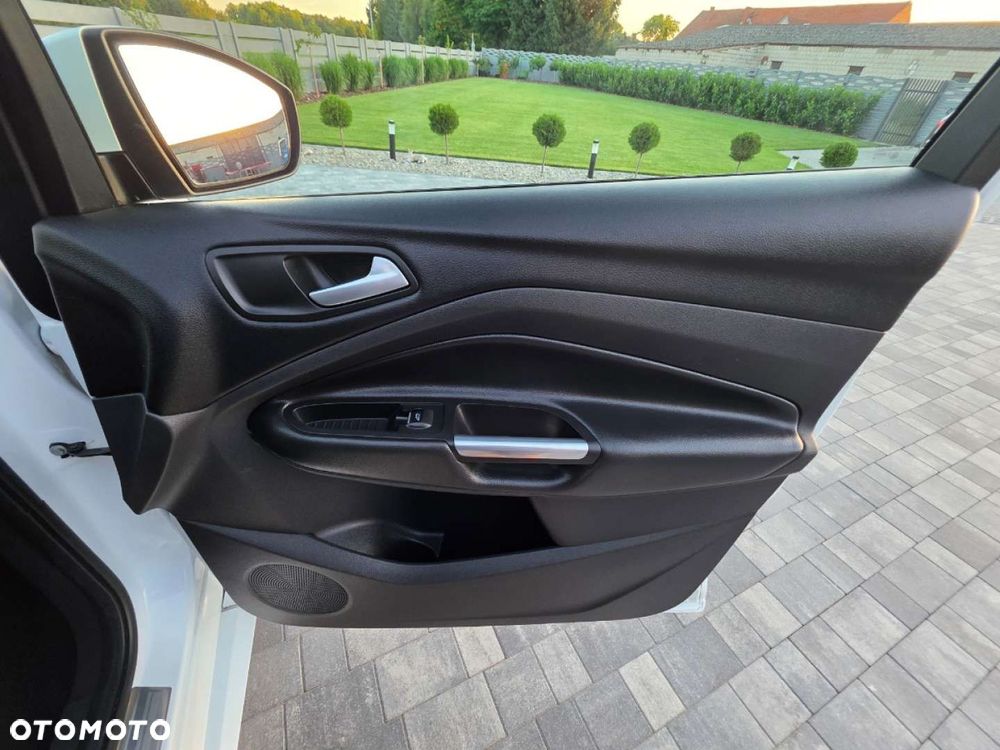 Ford Kuga - 30