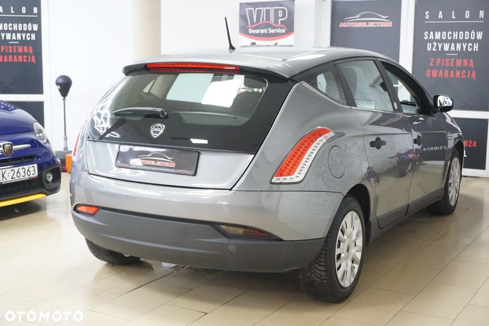 Lancia Delta 1.4 T-Jet Silver - 4