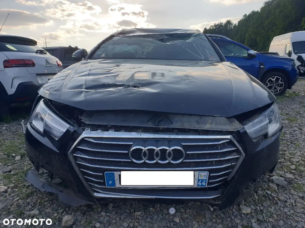 Audi A4 Avant 2.0 TDI Design S tronic - 5