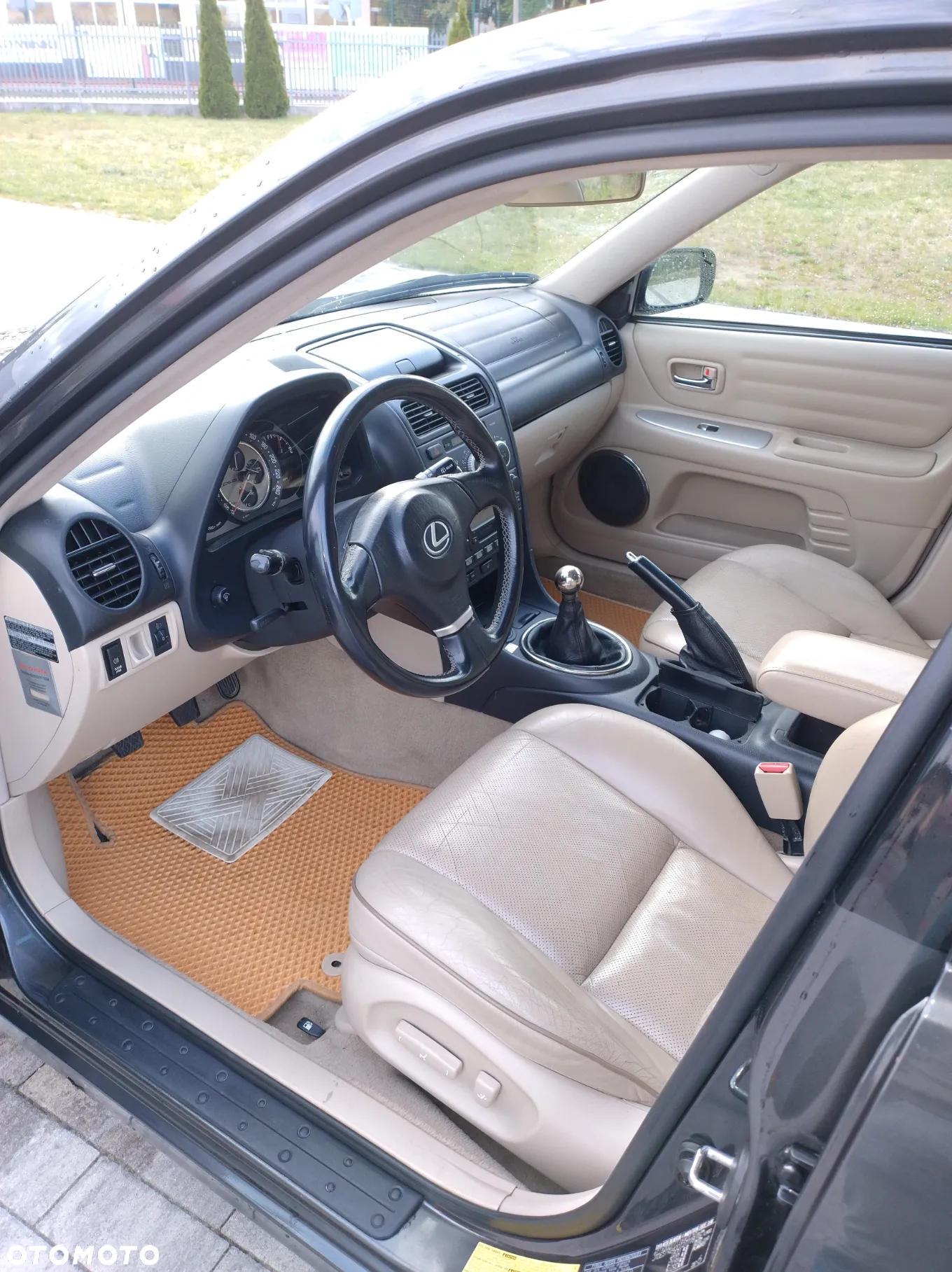 Lexus IS 200 SC Prestige - 5