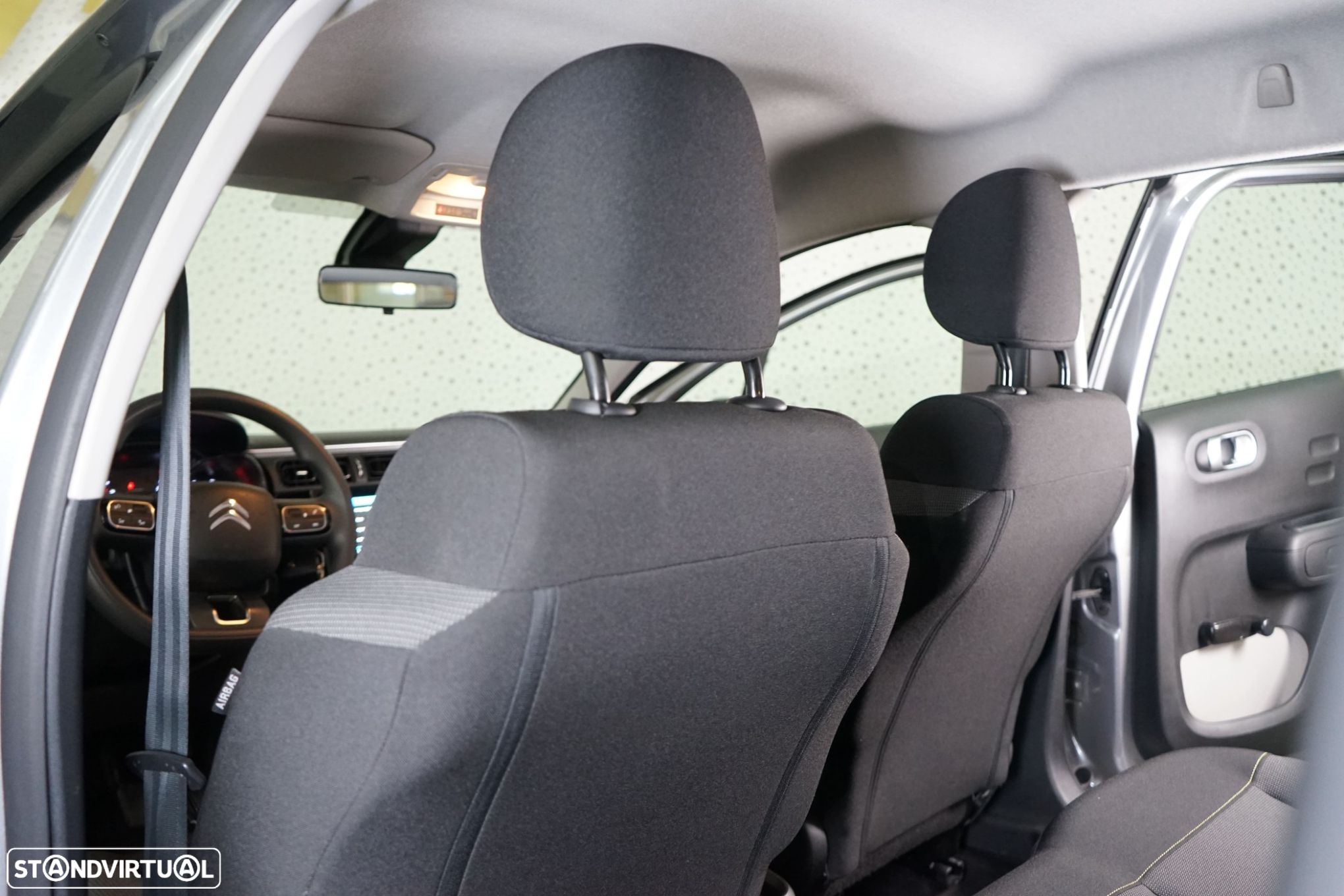 Citroën C3 1.2 PureTech Shine - 36