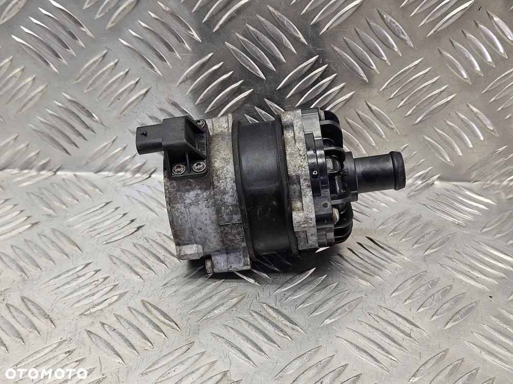 VW TOUAREG 7P CAYENNE 10-18R POMPA POMPKA DODATKOWA WODY 7P0965567 - 4
