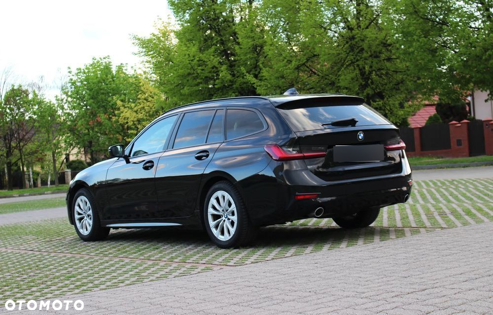BMW Seria 3 318d Touring Advantage - 10