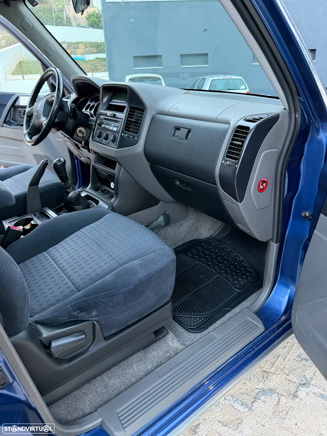 Mitsubishi Pajero 3.2 DI-D GLS Longo - 18
