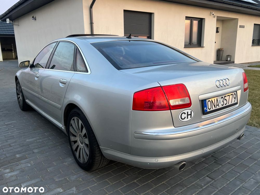 Audi A8 4.2 Quattro - 9