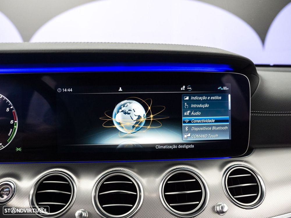 Mercedes-Benz E 300 de AMG Line - 35