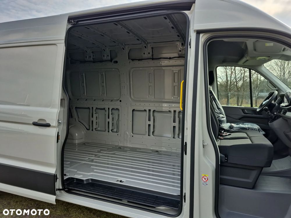 Volkswagen Crafter - 11