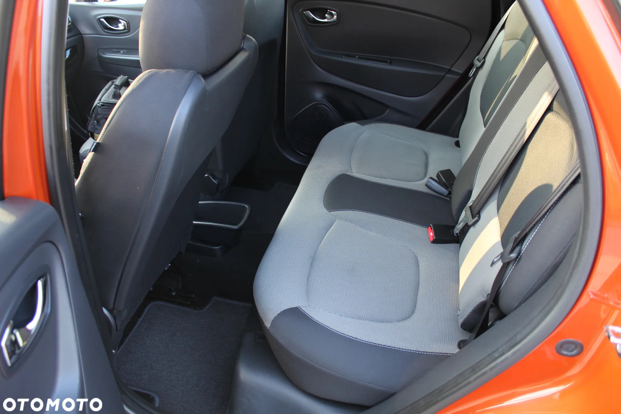 Renault Captur - 23