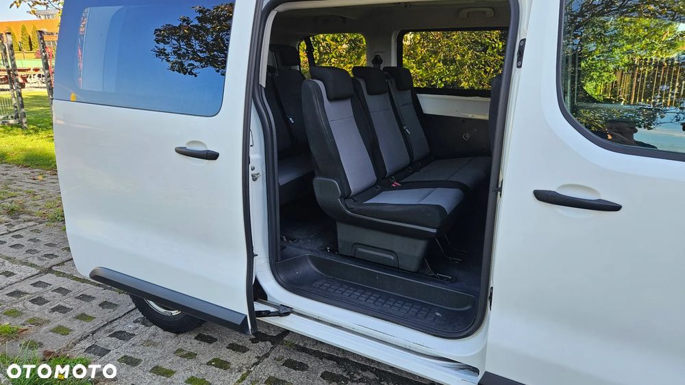 Peugeot Expert - 8
