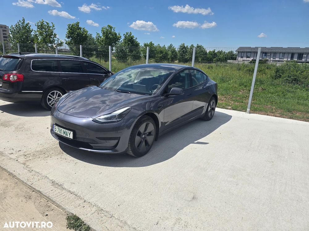 Tesla Model 3 - 2
