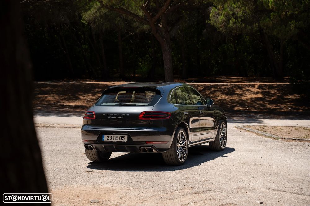 Porsche Macan Turbo - 15