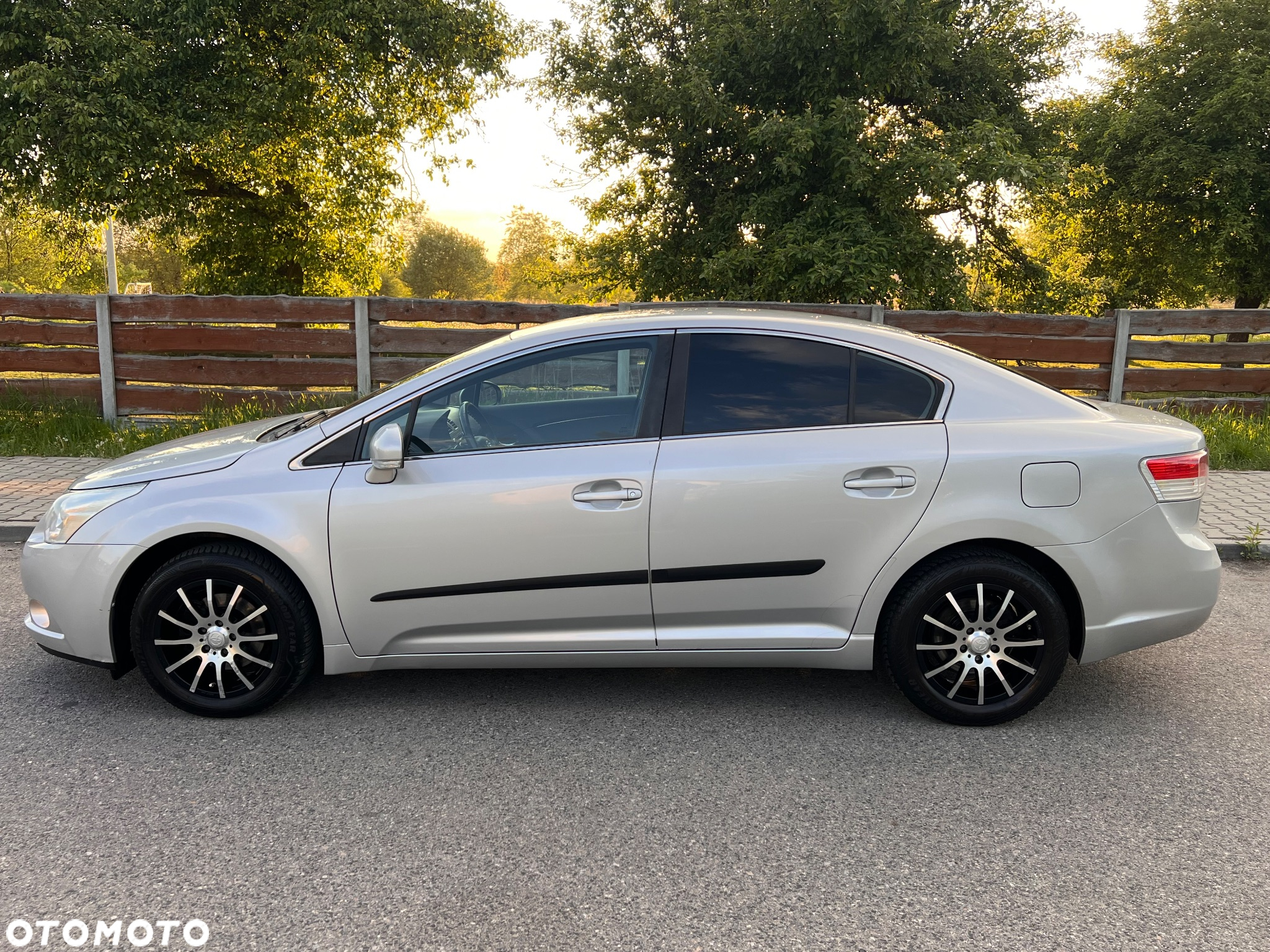 Toyota Avensis 1.8 Luna - 5