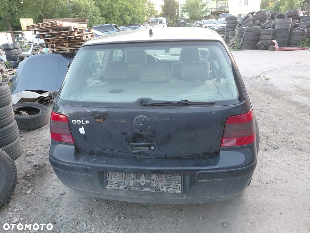 części VW VOLKSWAGEN GOLF IV 3 drzwi 1.6 16V 1999r hatchback KLAPA TYŁ czarny - 1