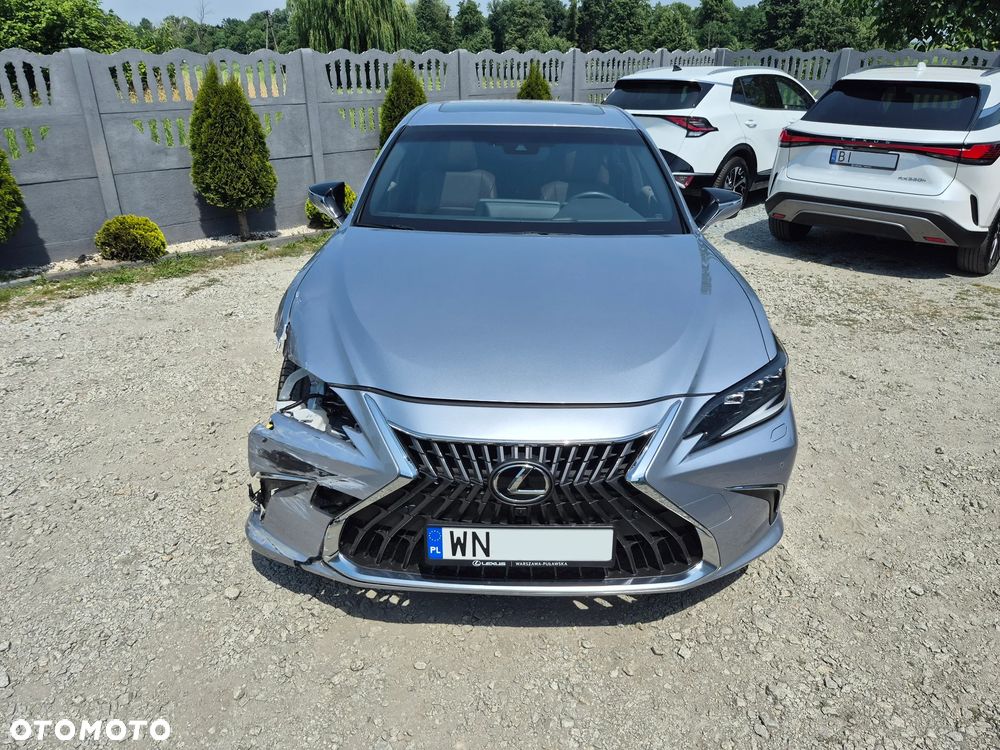 Lexus ES 300h Prestige - 2