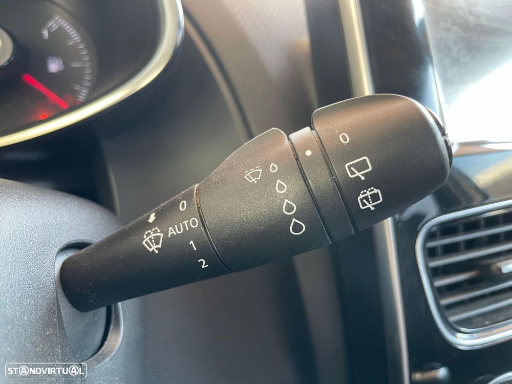 Renault Clio Sport Tourer 1.5 dCi GT Line - 17