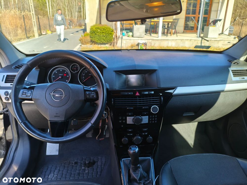 Opel Astra 1.9 CDTI Edition - 12