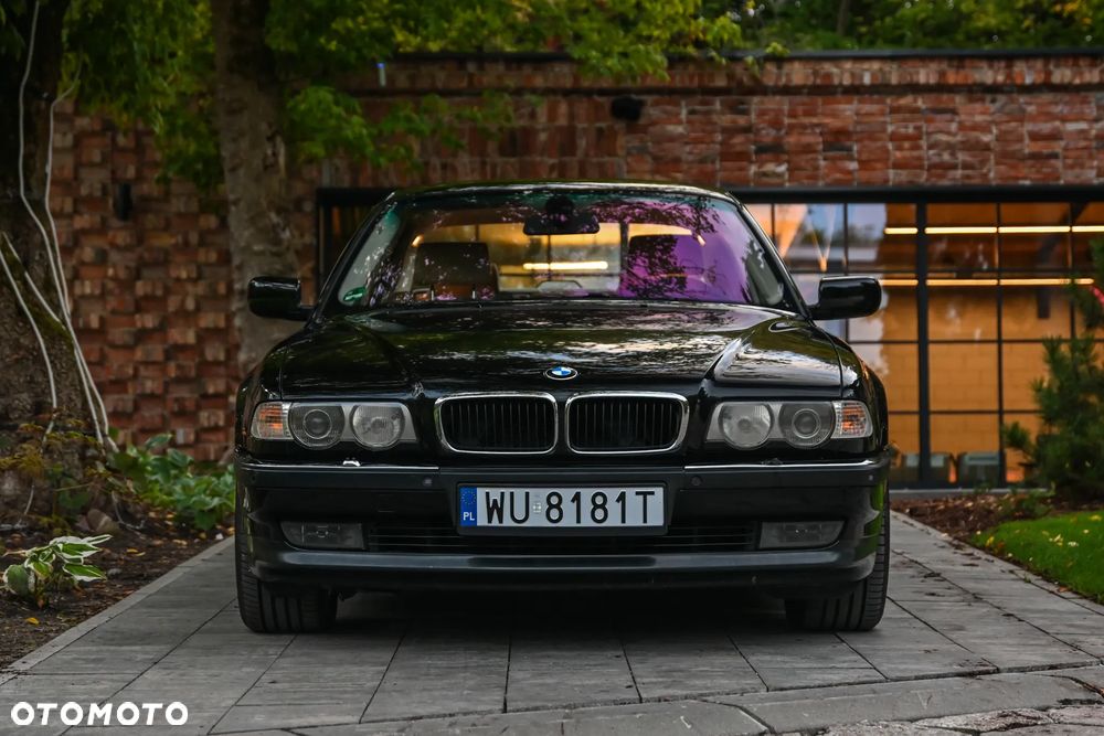 BMW Seria 7 735i L - 7