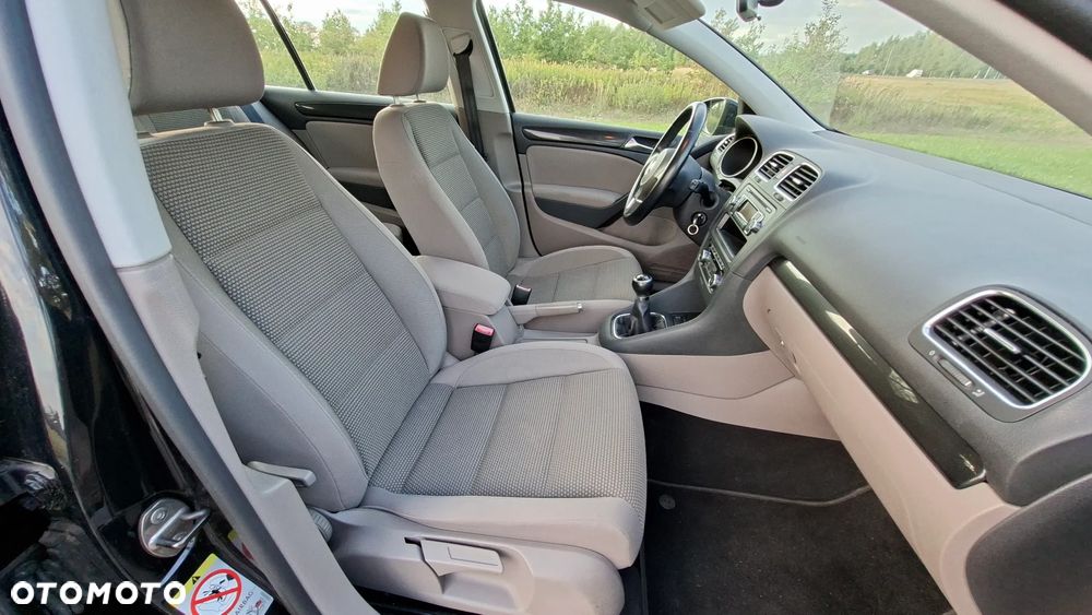 Volkswagen Golf - 16