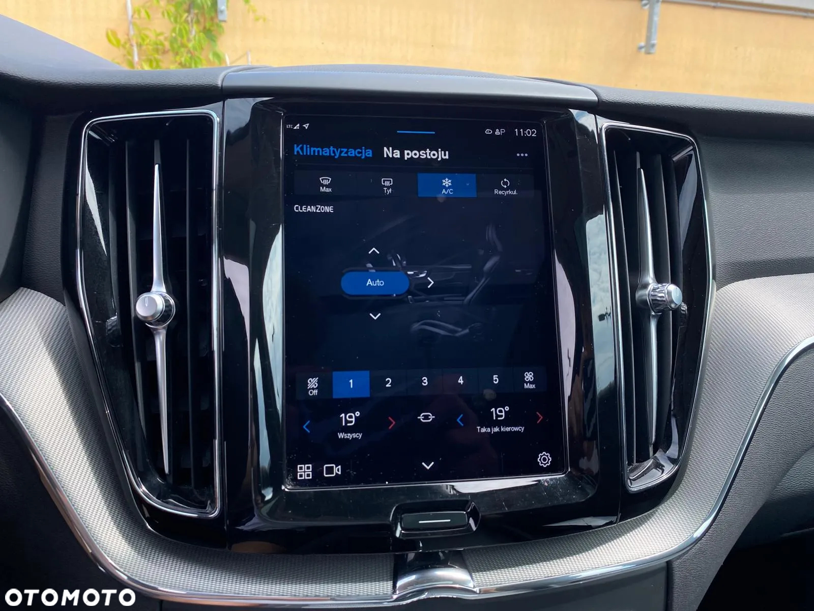 Volvo XC 60 T6 AWD Recharge Plus Dark - 33
