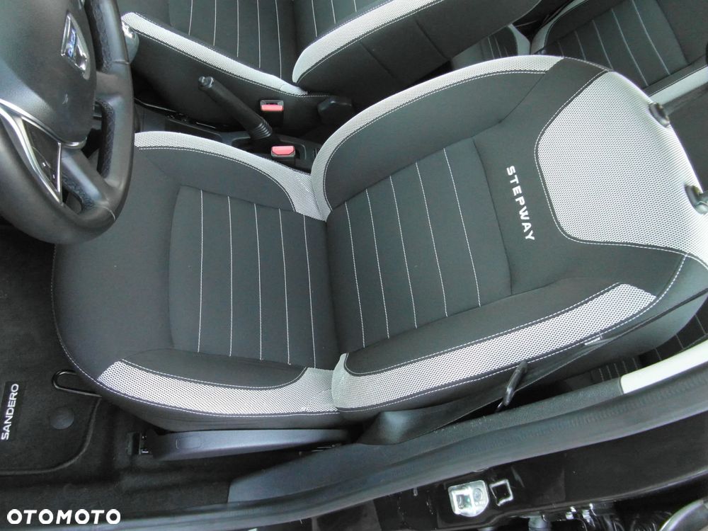 Dacia Sandero Stepway TCe 90 Easy-R S&S Celebration - 16