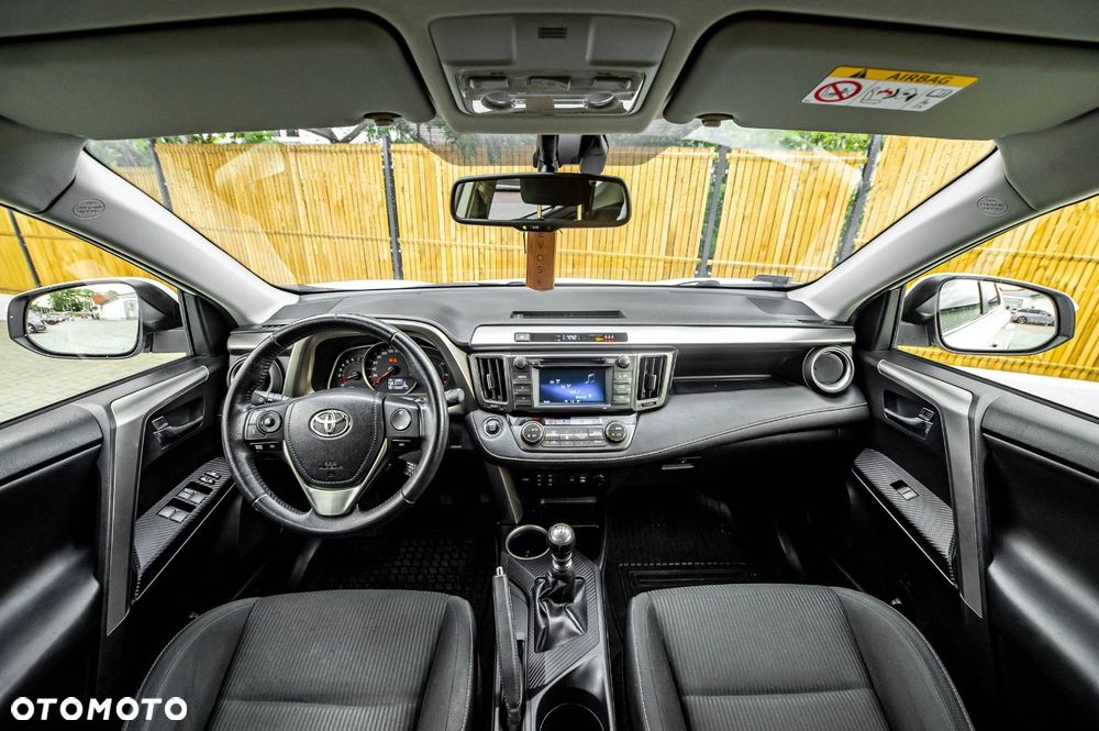 Toyota RAV4 2.0 Premium - 34