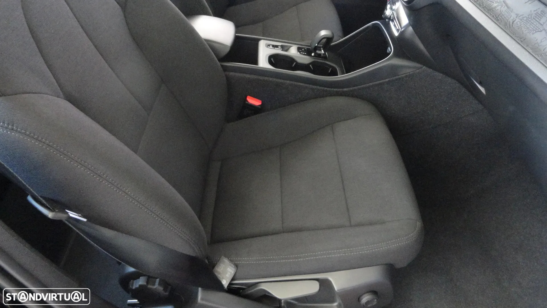 Volvo XC 40 1.5 T2 Essential Auto - 18
