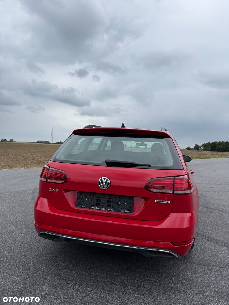 Volkswagen Golf - 6