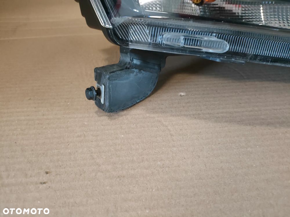 Dacia Spring Elektryk 22- LAMPA PRAWY PRZÓD LED 266008993R - 7