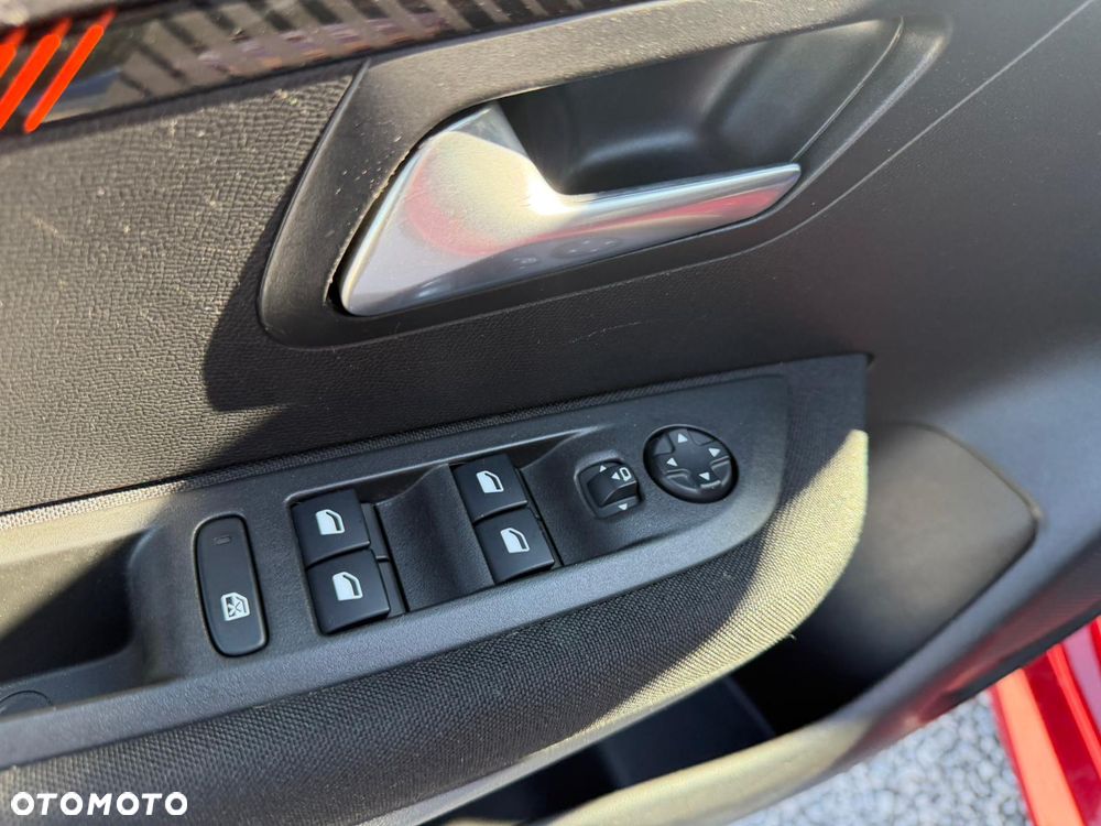 Peugeot 208 1.2 PureTech Active S&S - 12