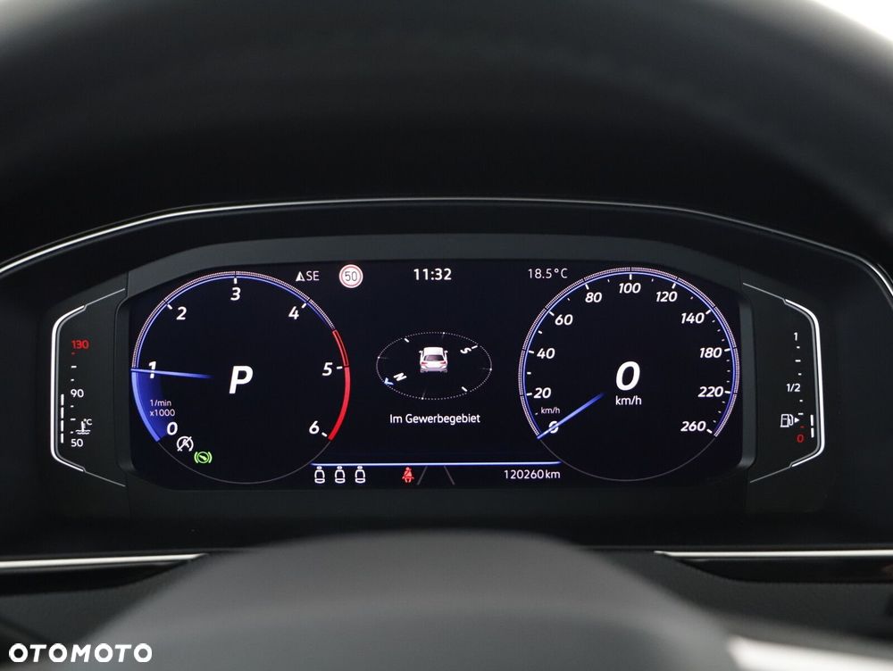 Volkswagen Passat - 12